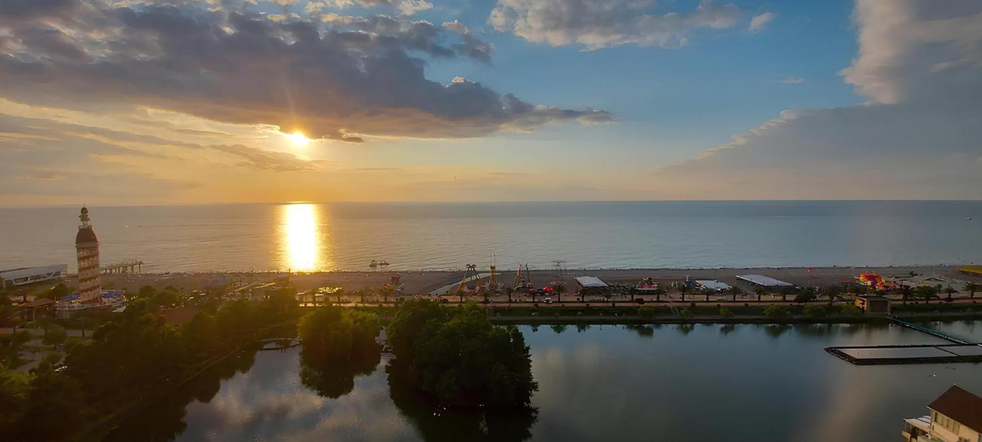 Orbi Panoramic Aparthotel Batumi Eksteriør billede