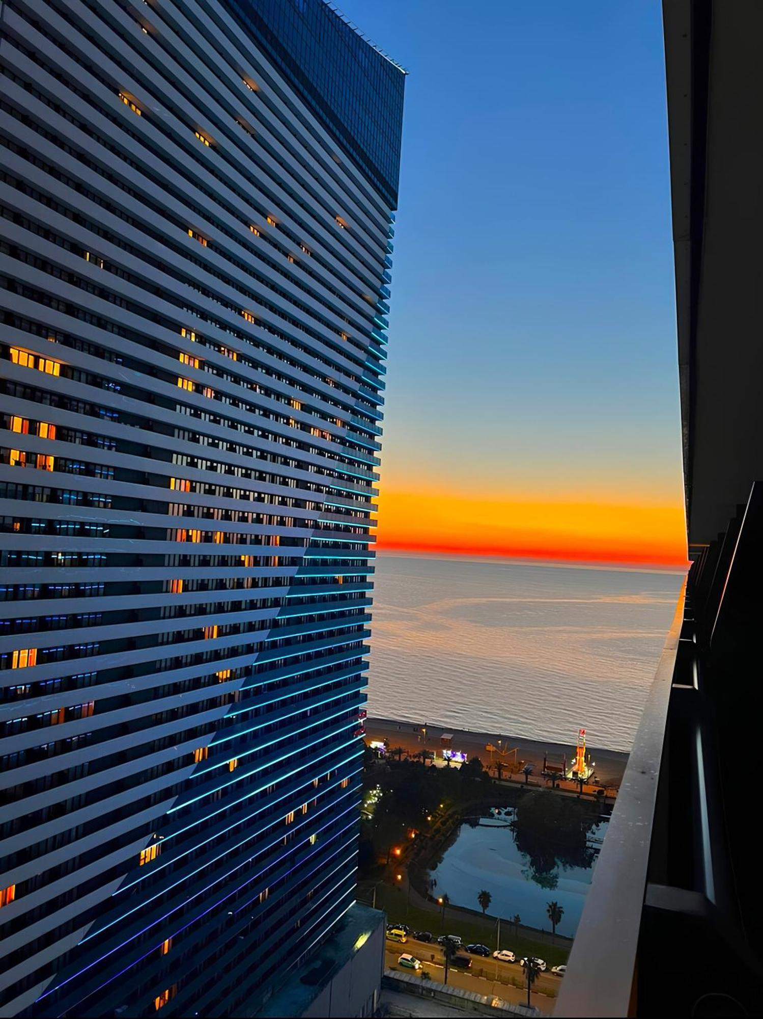 Orbi Panoramic Aparthotel Batumi Eksteriør billede